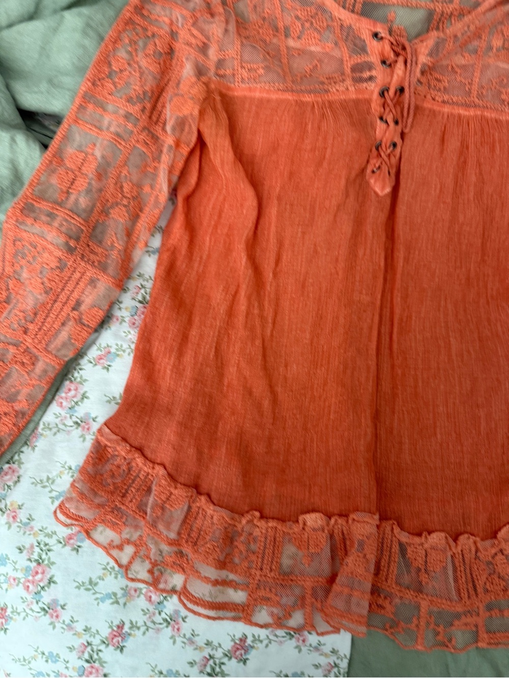 Long sleeve lace style shirt y2k